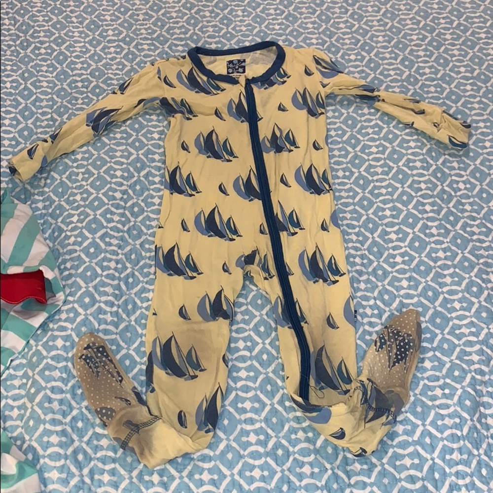 Kickee pants footie